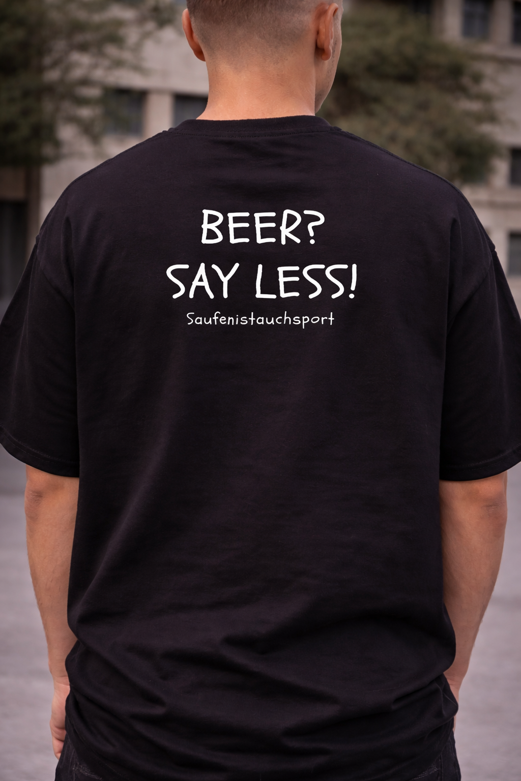 Oversized "Beer? Say Less!" T-shirt (Bio Baumwolle)